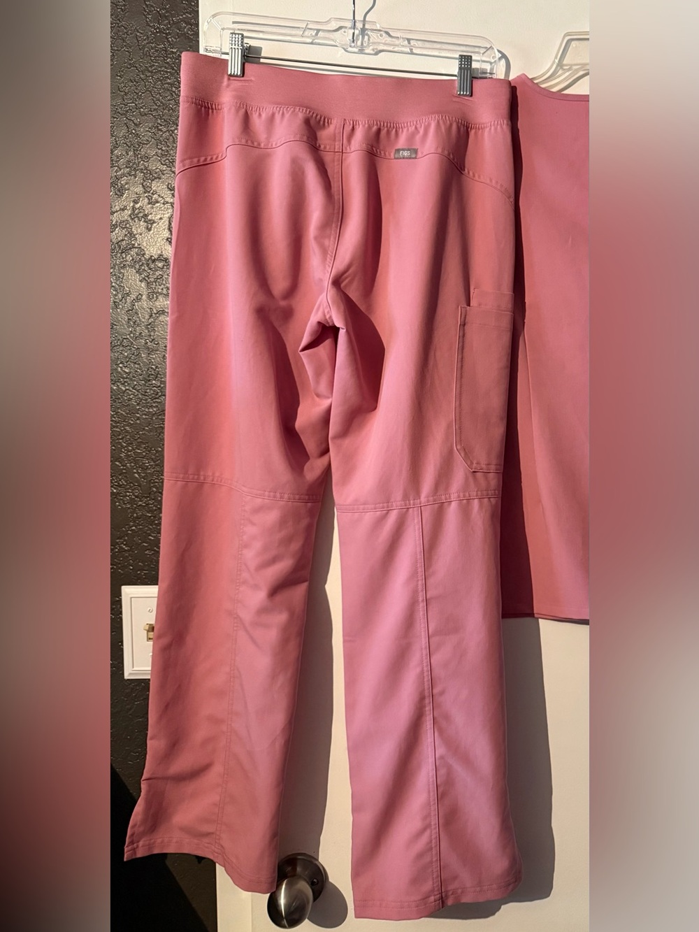 FIGS Women’s Scrub Pants – Comfortable Medical Bottoms